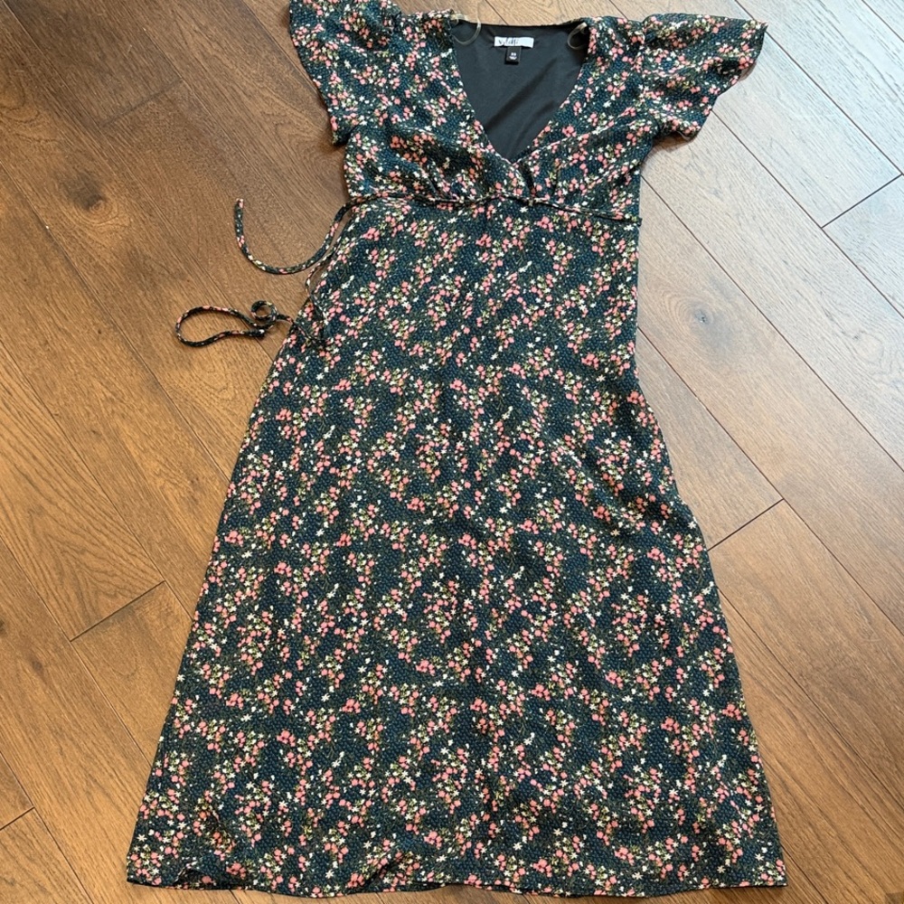 Yvette Floral Black Dress XS NWT C3-088